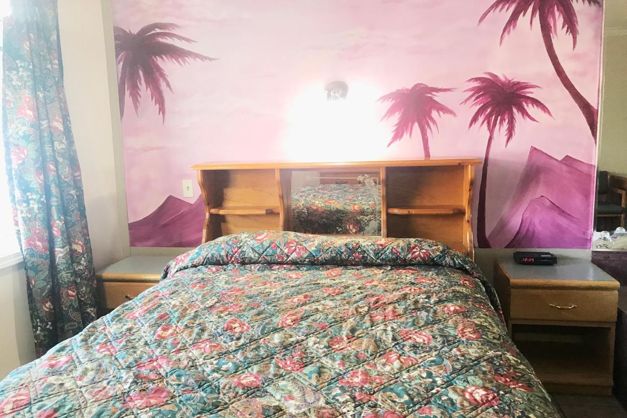 קמלופס Lamplighter Motel מראה חיצוני תמונה